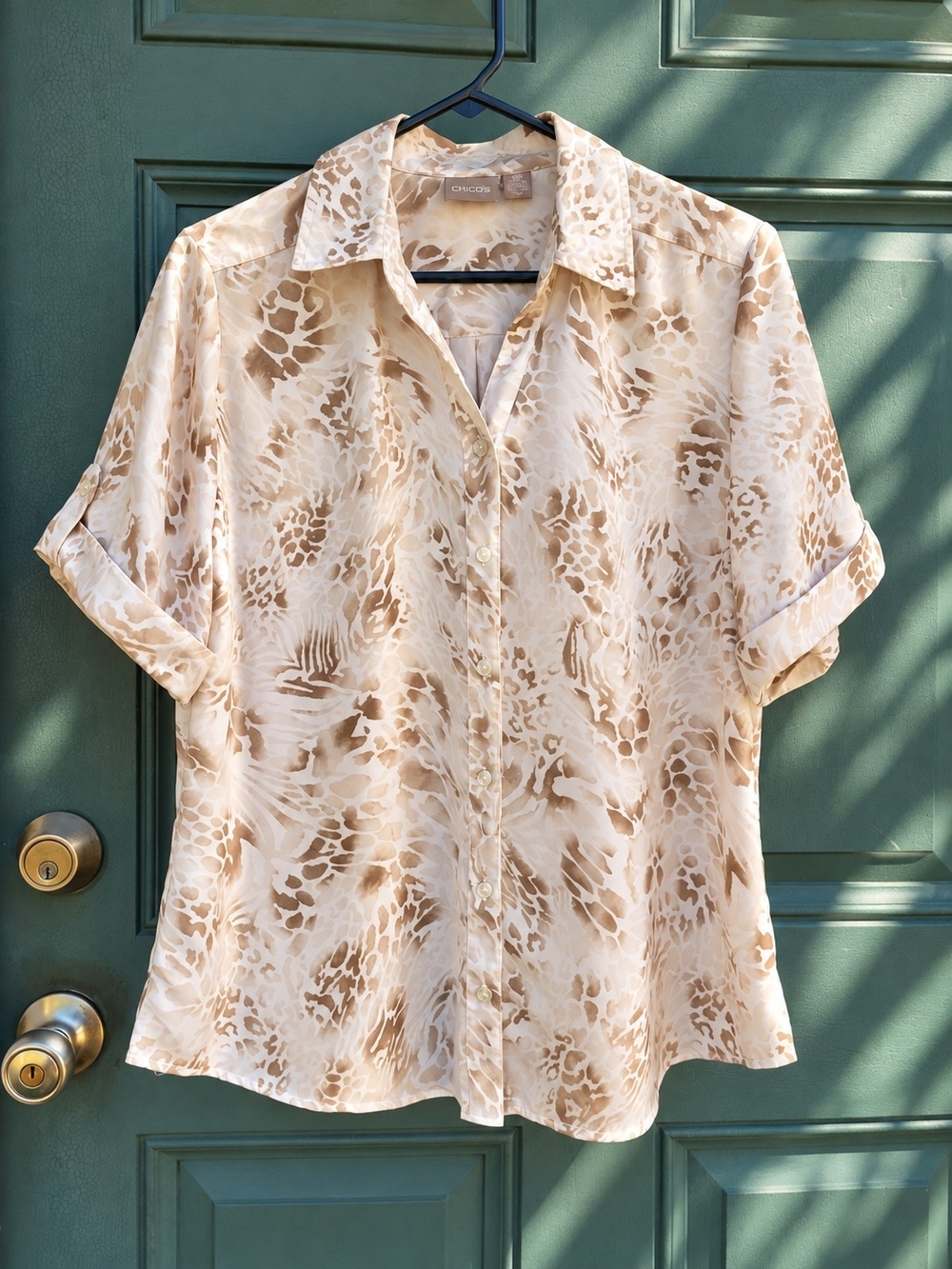 Chico's Animal Print Button-Down Blouse Size 2 (L/12) Short Roll-Tab Sleeve